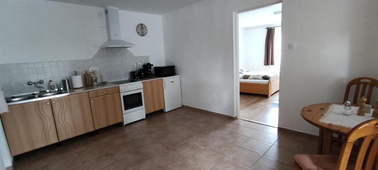Andrea Vendeghaz Villa Egerszolat Luaran gambar
